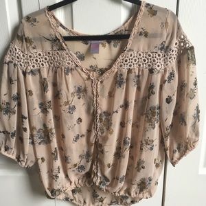 Floral blouse***